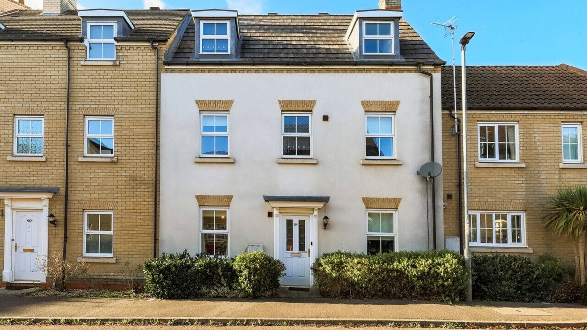 Huntingdon House | Rosemary Retreat: beautiful home with parking