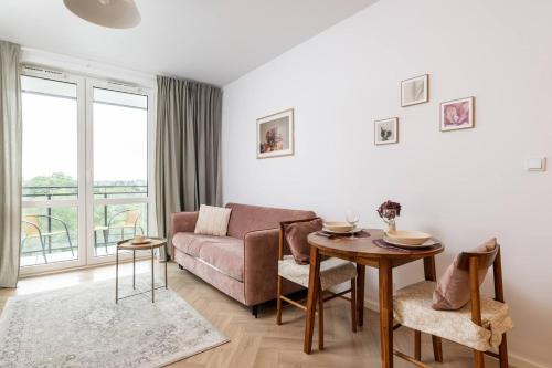 Wlochy Apartment | Rosewood Apartment Wiktoryn