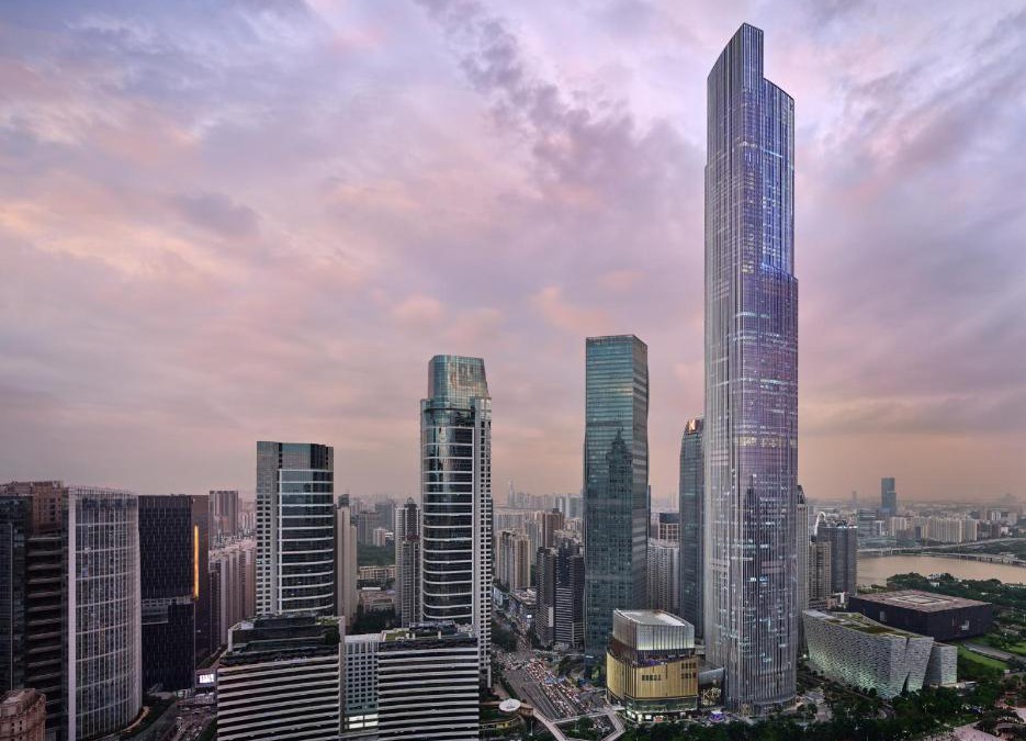 Zhujiang New Town Hotel | Rosewood Guangzhou, enjoy free shuttle bus service between the hotel and the Canton Fair Complex during the Canton Fair