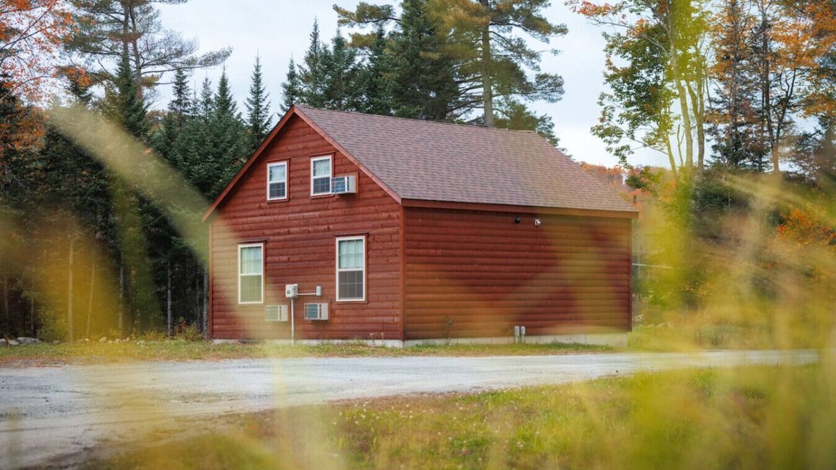 Bethlehem Cabin | Rosewood Villa: Spacious 2BR Log Cabin