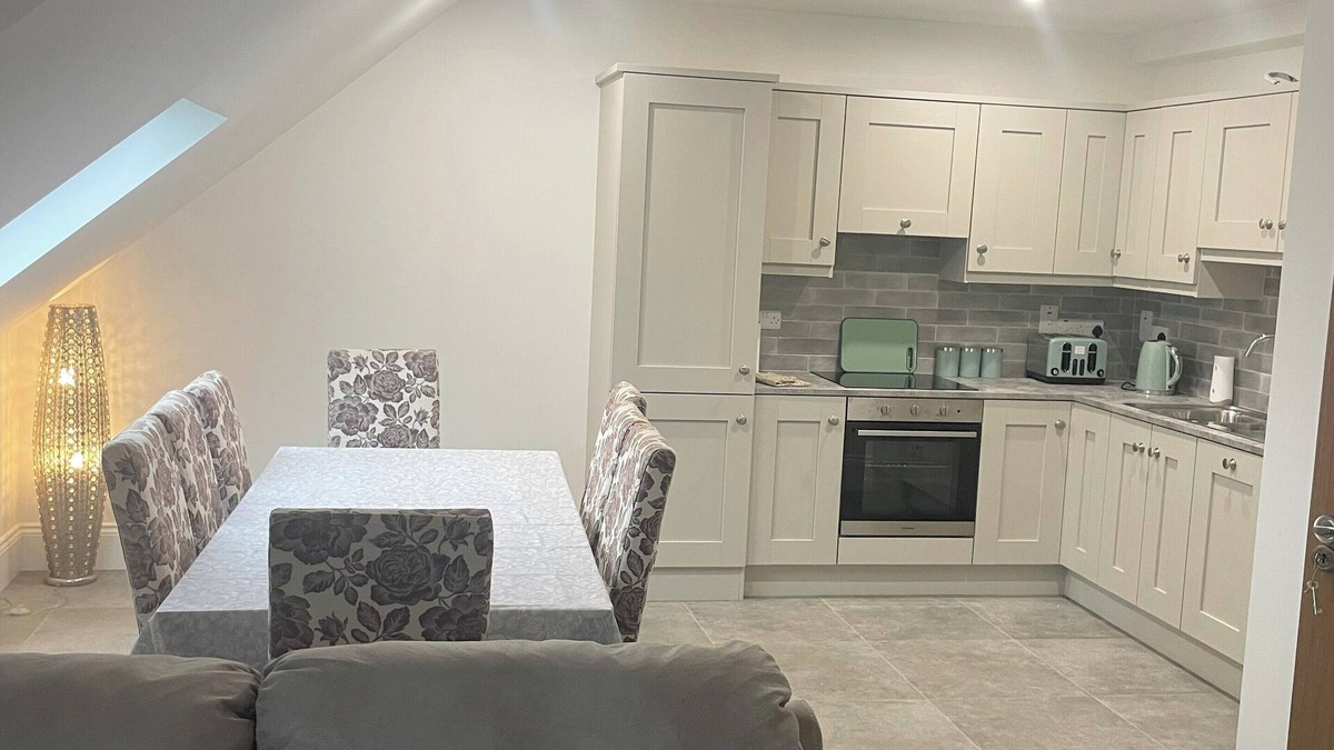 Drumkeen Apartment | Rosie's Bar Apartment -