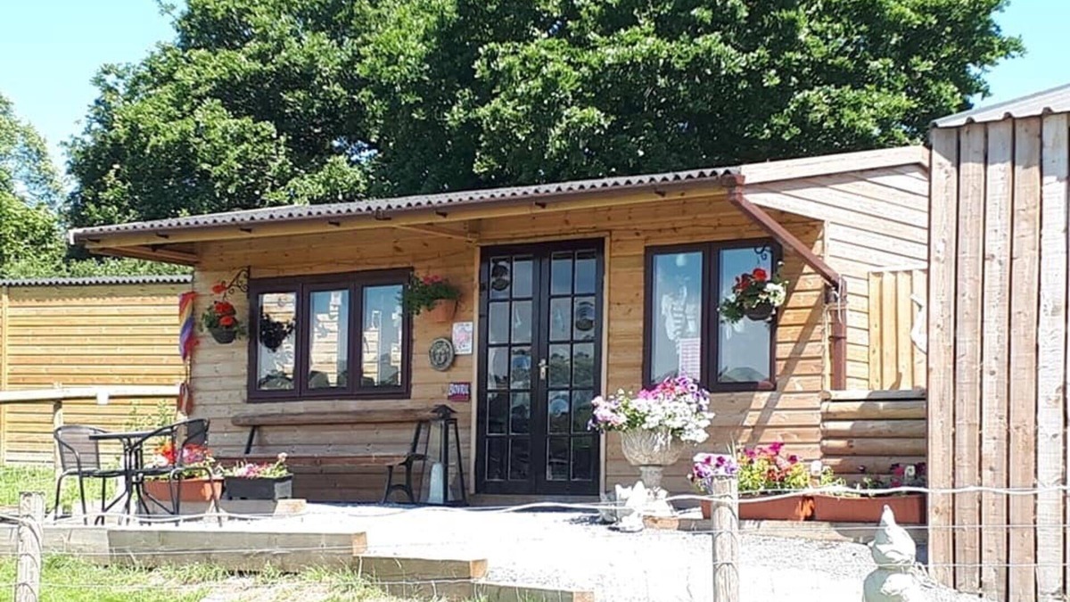 Rhayader Cabin | Rosie Traditional Gypsy Wagon