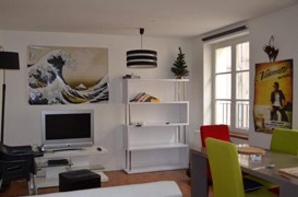 Quartier Vieux Marche-Cathedrale Apartment | Rosita