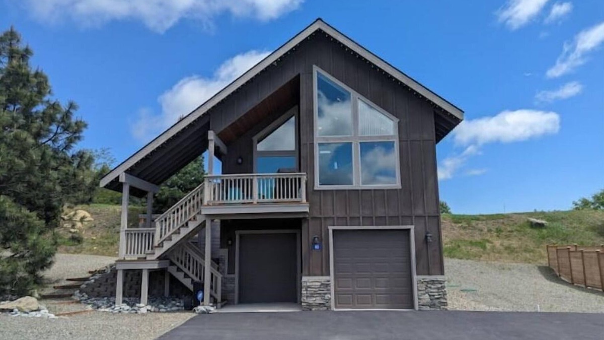 Ronald Cabin | Roslyn Ridge Get-A-Way w/hot tub