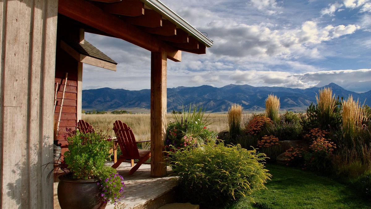 Belgrade Cabin | Ross Creek Cabin #4 Spectacular Mountain Views