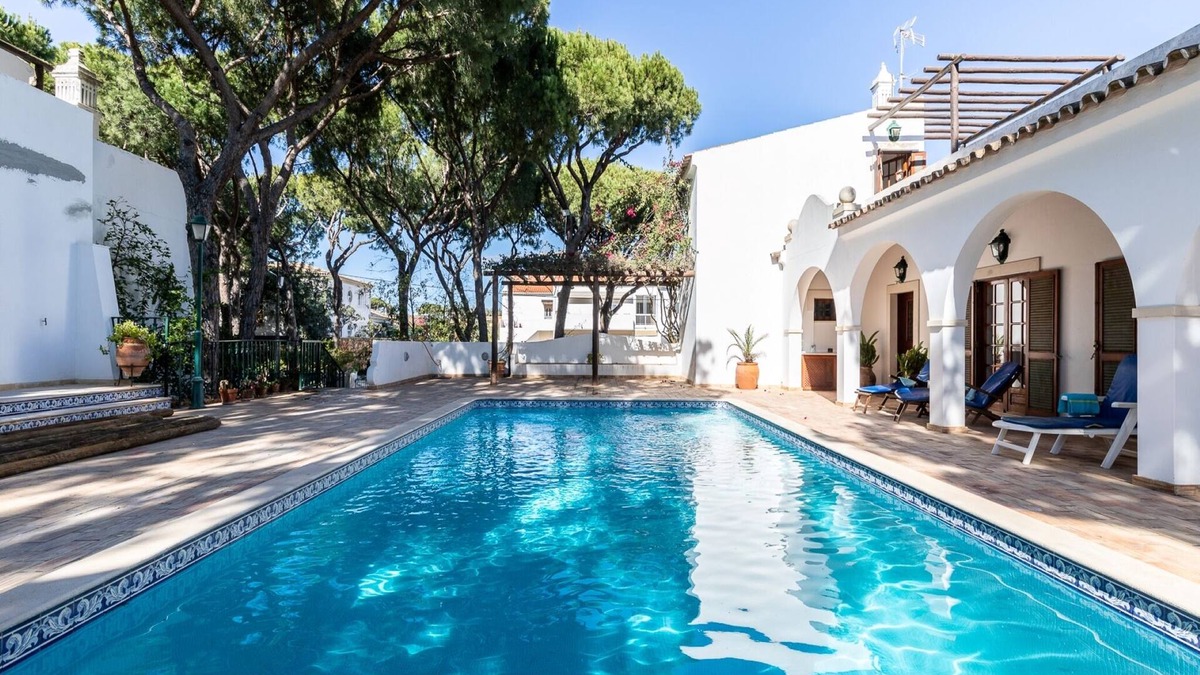 Faro Apartment | Ross Orange Apartment, Pool, Wifi