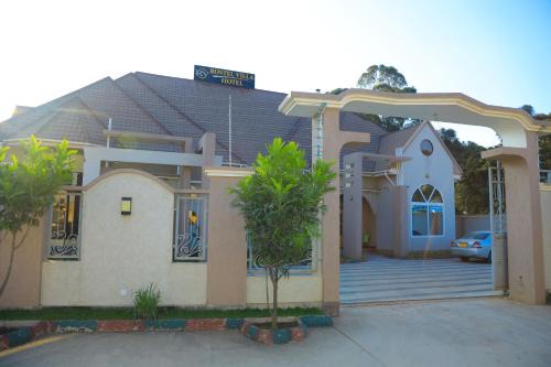 Rungwe Hotel | Rostel Villa Hotel