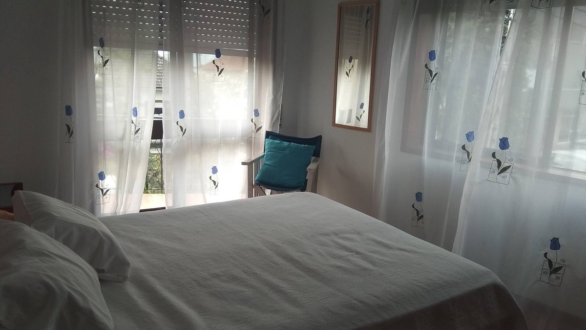 Frazao House | Rota do Romântico, fully equipped house, AC, full kitchen and beautiful balcony
