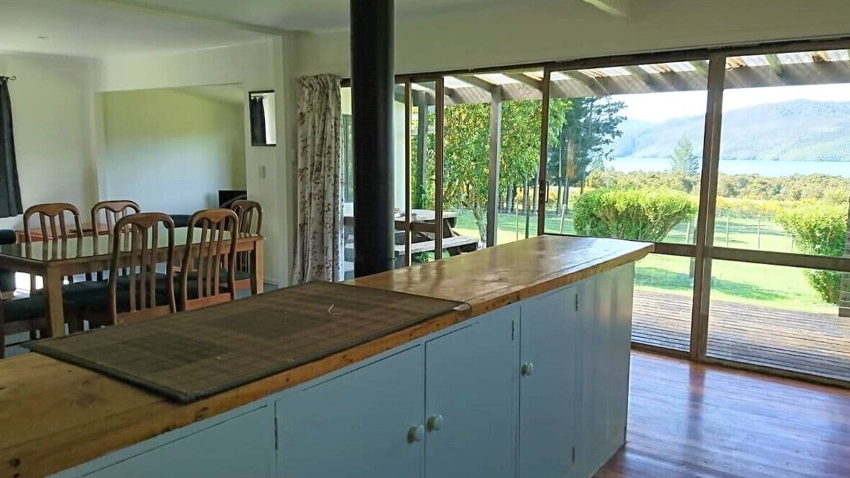 Rangipo House | Rotoaira Retreat, Lake Rotoaira