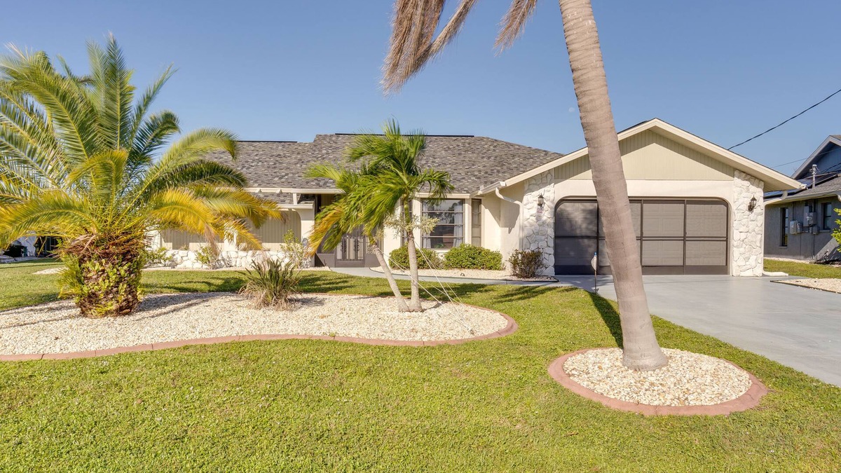 Pebble Beach House | Rotonda West Home w/Pool & Golf Course View!