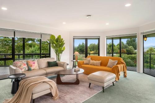Hamurana House | Rotorua Family Retreat Hamurana 10000sqm Lawn