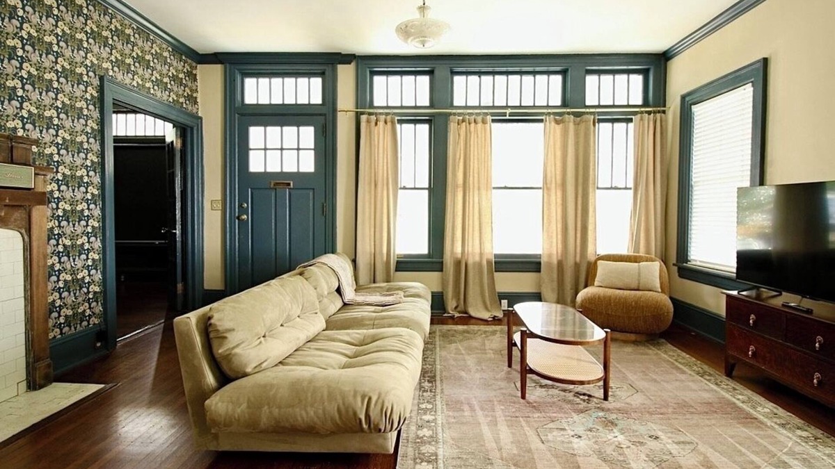Macon House | Rou's Charming 3-bedroom house in Historic Vineville with WiFi, AC