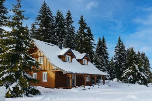 Horni Blatna Ski Chalet | Roubenka na jelení hoře