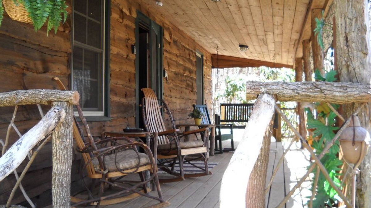 Maggie Valley Cabin | Roughin'it Cabin, Creek & Winter View, Pond, Atv Riding, Pets, Wifi, Secluded
