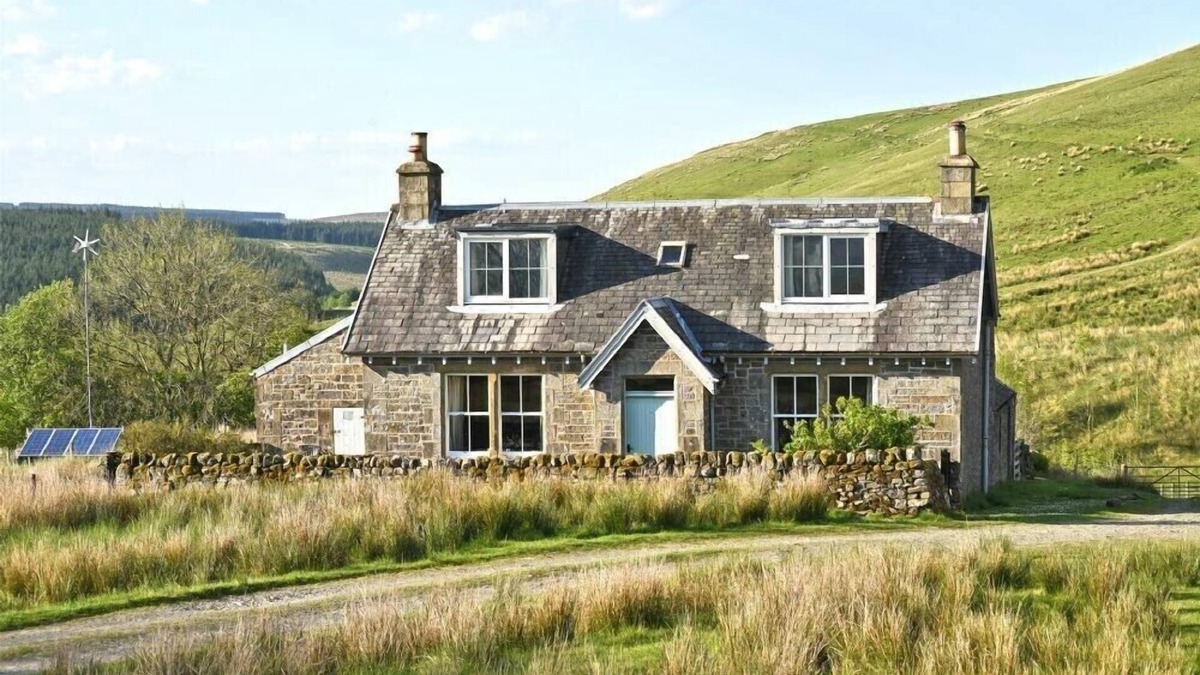 Hawick Cottage | ROUGHLEY COTTAGE, pet friendly, with open fire in Newcastleton