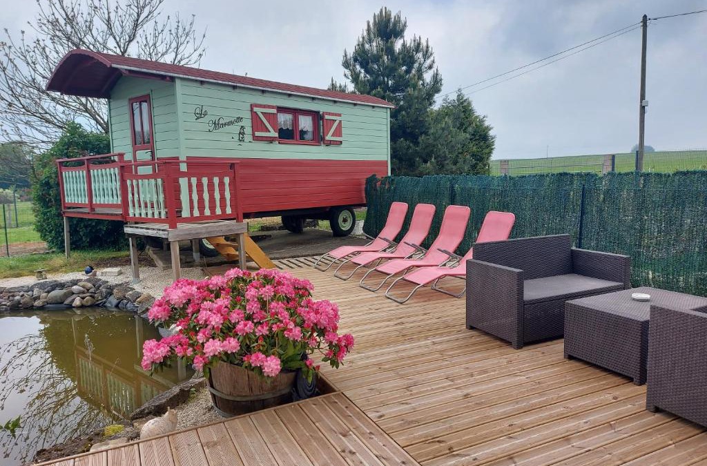 Poinson-les-Fayl Ski Chalet | Roulotte La Marmotte