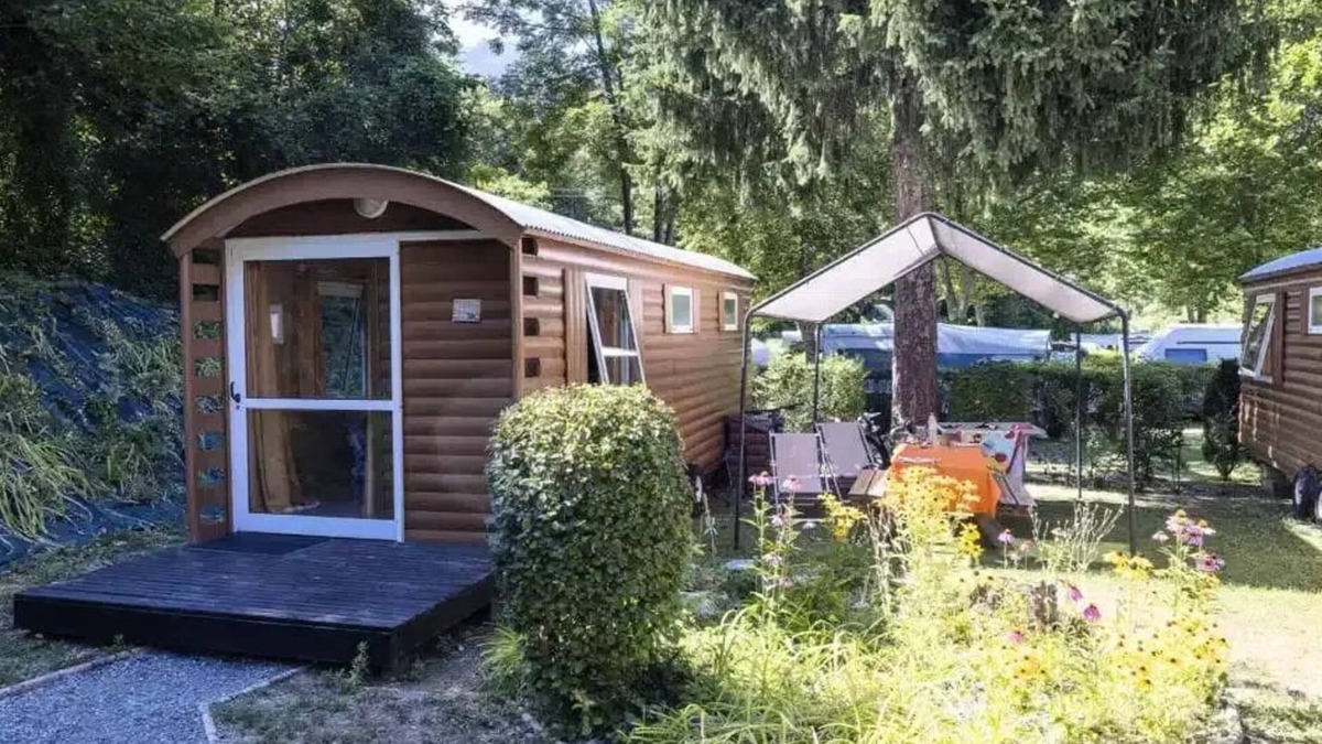 Le Bourg-d'Oisans Cabin | Roulotte Les Ecrins Standard 17m2 - 1 Schlafzimmer + plancha - 4 Personen