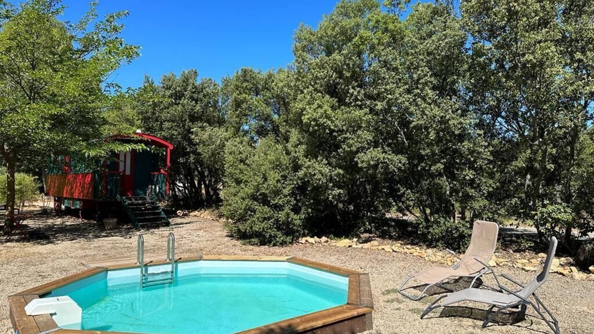 Tourtour House | Roulotte with air conditioning and private pool in Tourtour