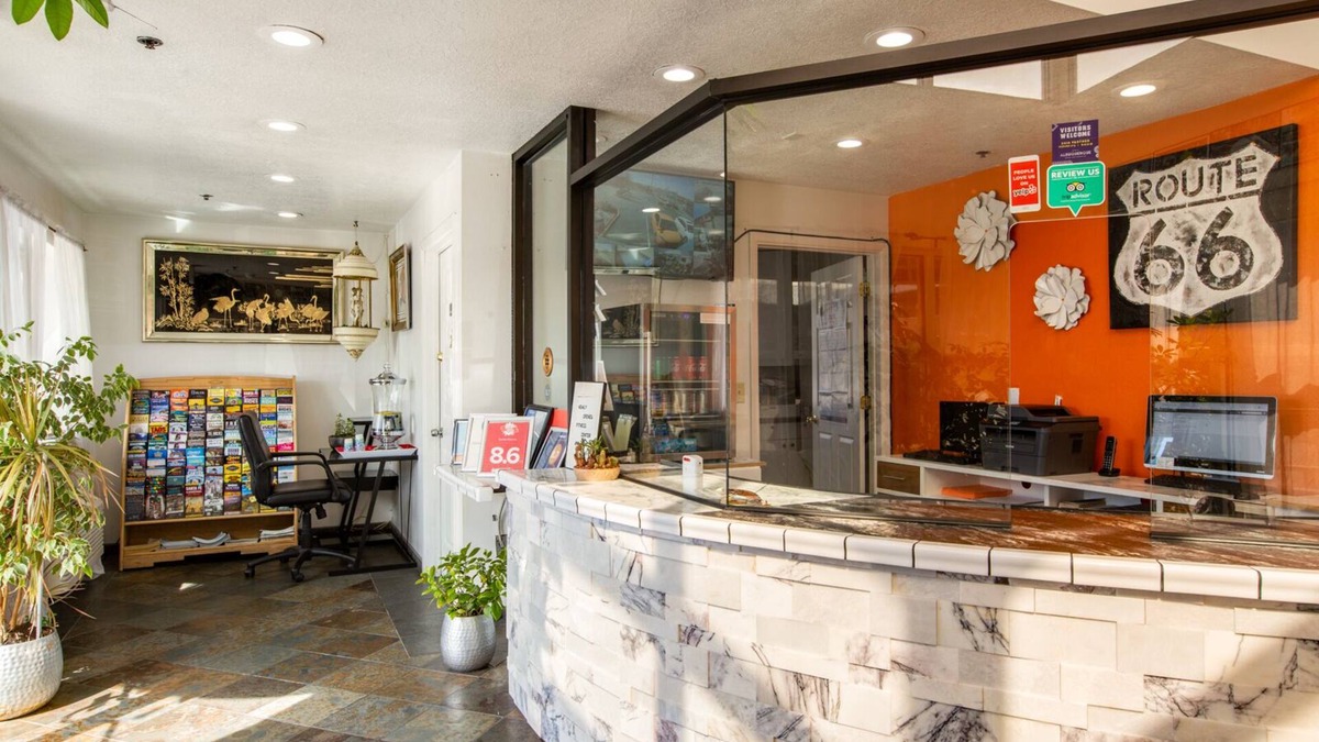 Westside Apartment | Route66, Old Town. Albuquerque