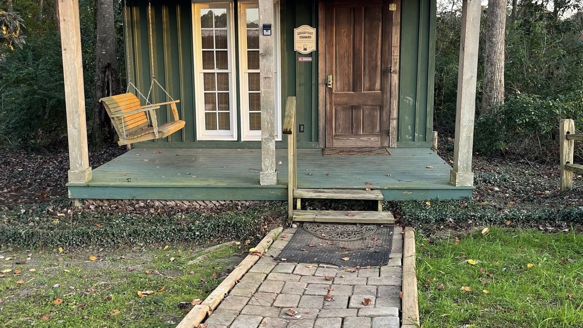 Hartsfield Cottage | Row Cottages Mossy Oak Cottage