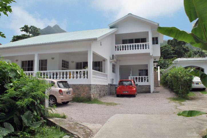 Beau Vallon House | Rowsvilla Guest House
