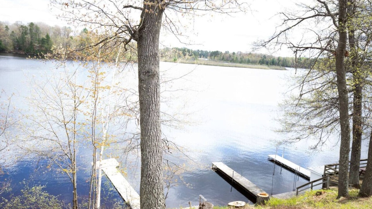 Tomahawk Cottage | Rowyn's Resort - Cozy Lake Nokomis Cabin