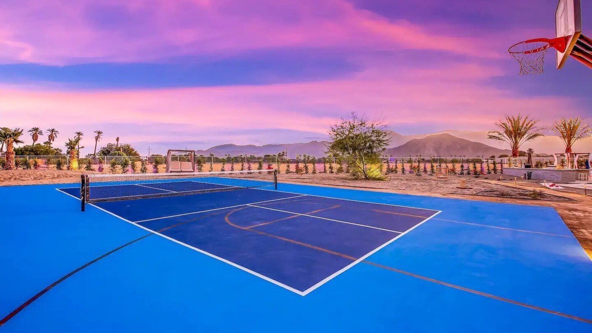 Indio House | Royal Bahamian Estate:Pickleball, Golf, sleeps 20!