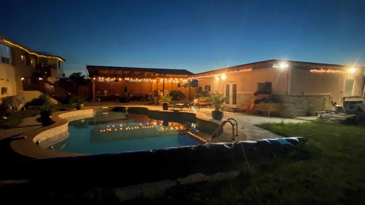Lincoln Bed & Breakfast | Royal BnB #1 w/private attached bath and kitchenette. @Royal DeMaria's Winery