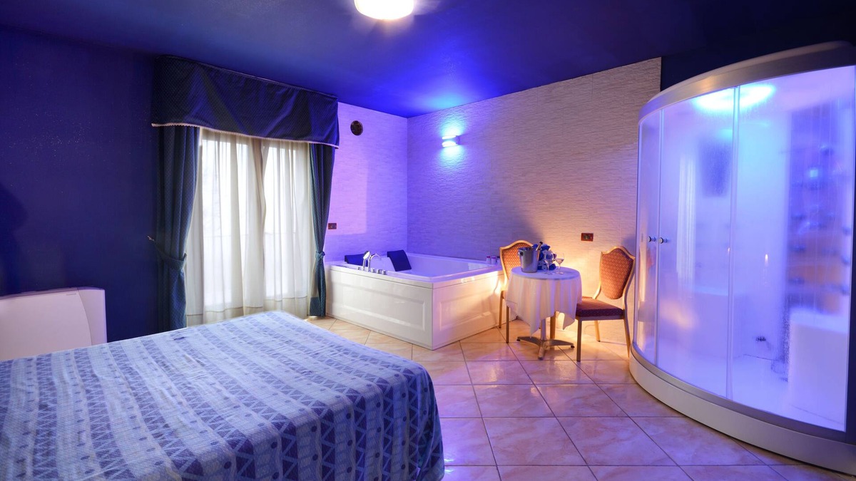 Ospedaletto D'Alpinolo Hotel | ROYAL DOUBLE ROOM - ROYAL HOTEL