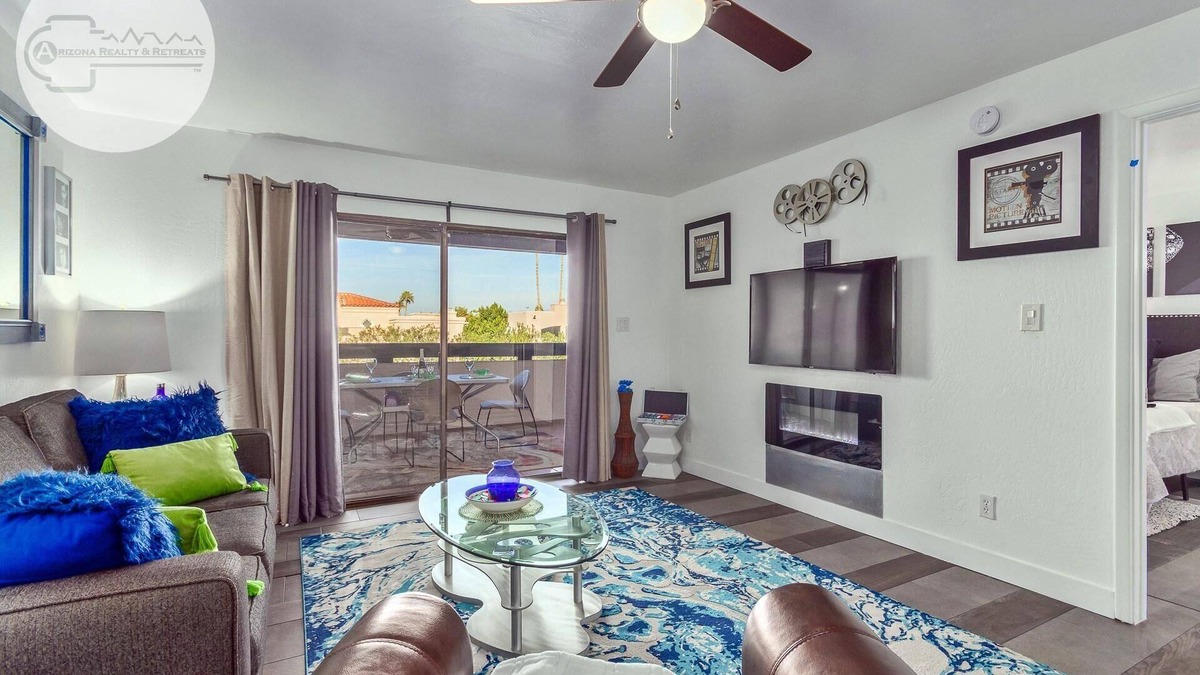 South Scottsdale Condo | Royal Flush: Affordable Luxe Condo Steps from Salt River Fields & Entertainmen