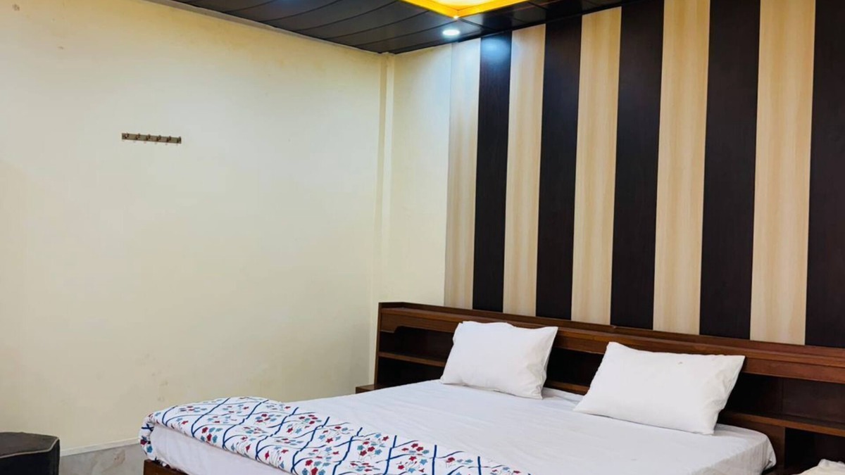 Gurugram Villa | Royal green farm stay