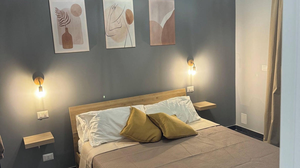 Mascalucia House | Royal Guest House, where time stands still!