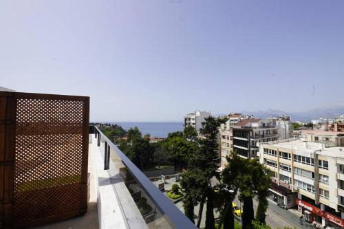 Antalya City Centre Hotel | Royal Homes 504