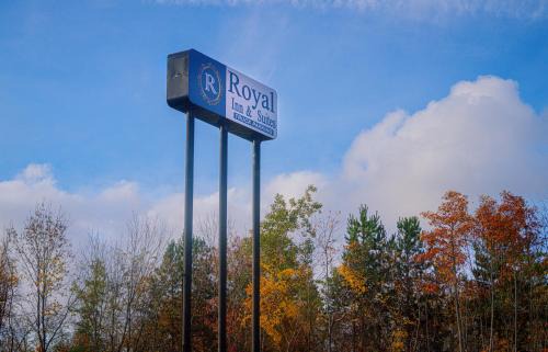 Akron Hotel | Royal Inn & Suites