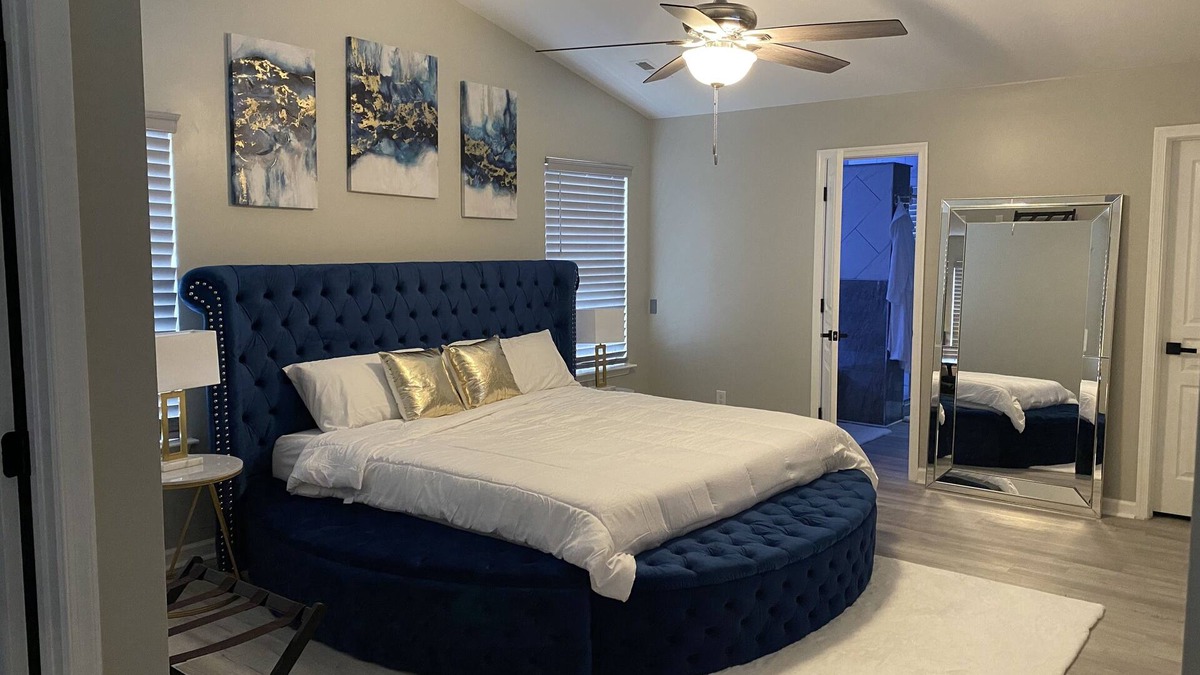 Hampton House | Royal King&Queen bed Luxury Resort 5 mins to beach