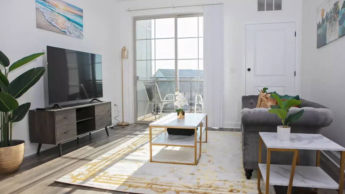 Lombard Apartment | *Royal* Luxury 1BR | Your Happy Place | Fast Wi-Fi