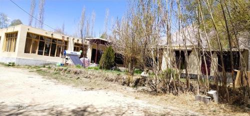 Hundur Bed & Breakfast | Royal Mount Guest House Ladakh by LexStays