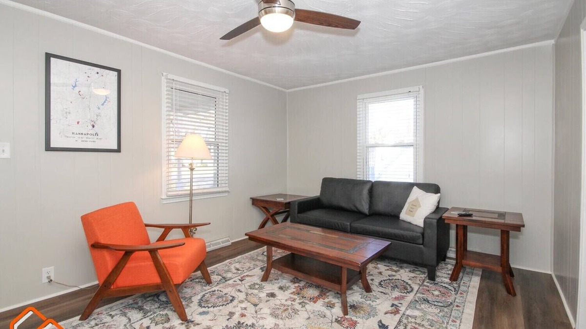 Kannapolis House | Royal Oaks Mill House in Kannapolis, a Private Home for Extended Stays