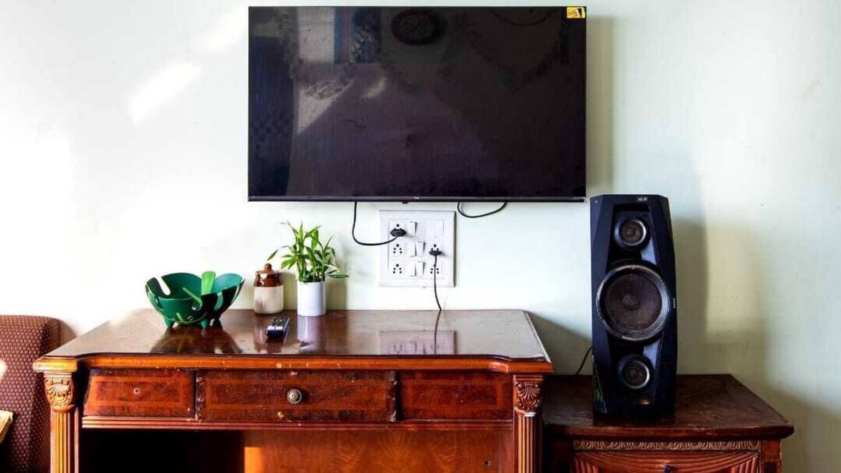 Aarey Colony Villa | Royal PAMLS villa with ptv pool Mumbai