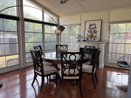 Bowmanville Apartment | Royal Rays