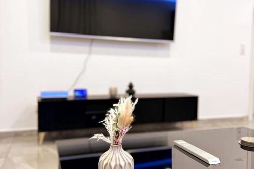 Nuttlar Apartment | Royal Stay