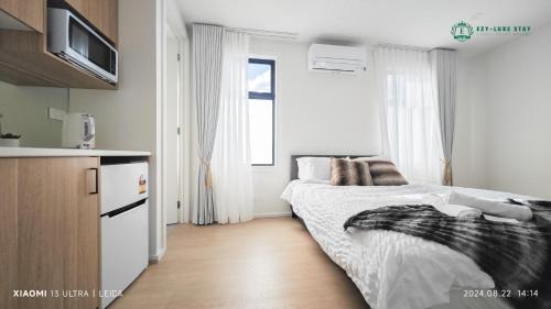 Clayton House | Royalty Living Unit 3
