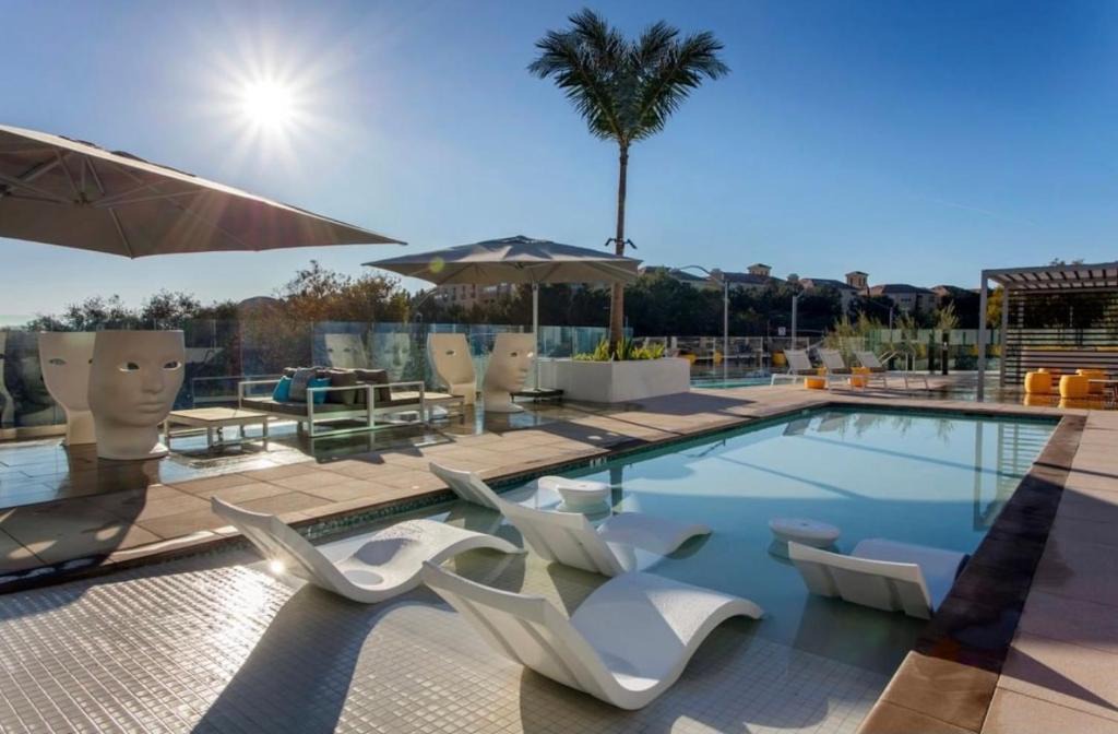 Airport Area Apartment | ROYCE AMAZING APARTMENT IRVINE