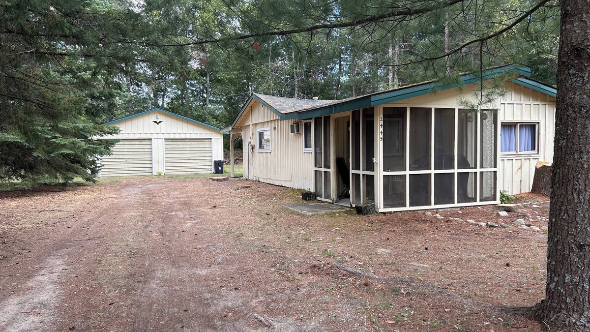 Luzerne Cabin | "Royce's Outpost" nearby trails and AuSable River