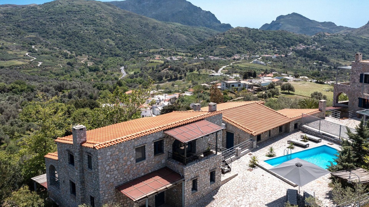 Lampini Villa | Rozare,serene villa,pool,Near taverns,Crete,Greece