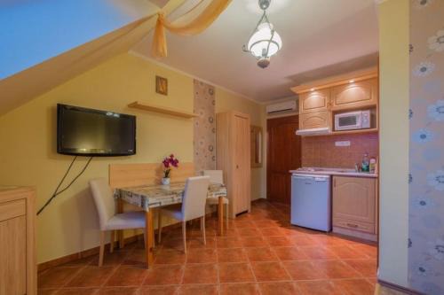 Sarvar Apartment | Rozmann Family Panzió & Apartmanhaz
