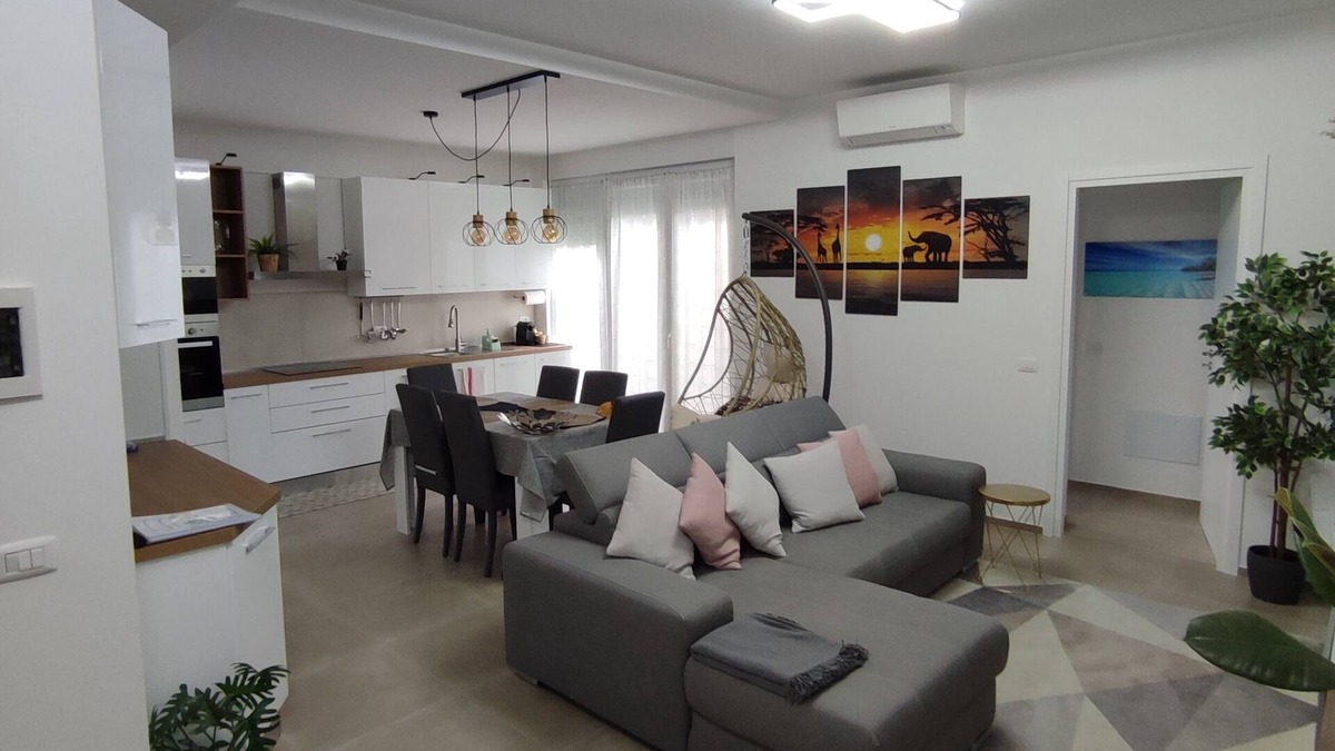 Rozzano Apartment | Rozzano Near Humanitas, IEO, Forum Assago, Duomo, Casa ElaBon