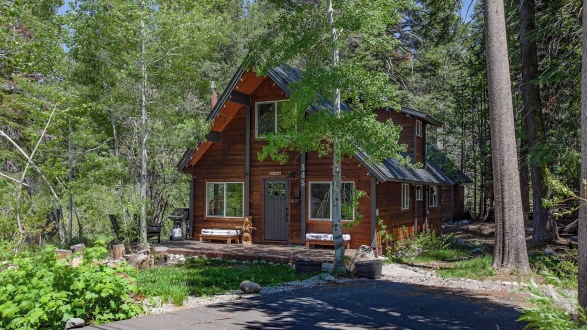 McKinney Estates Cabin | Rubicon Retreat | Near Rubicon Trail w/Sauna