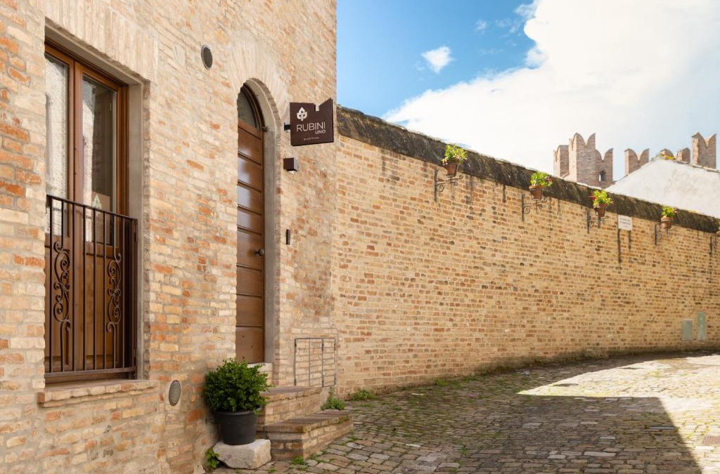 Gradara Bed & Breakfast | Rubini Uno Guest House
