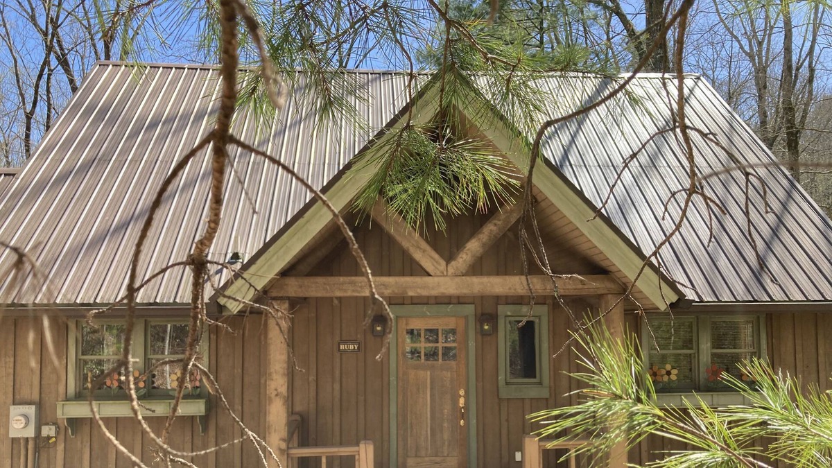 Wiley Cottage | Ruby Cottage in Splendor Mountain's Forest
